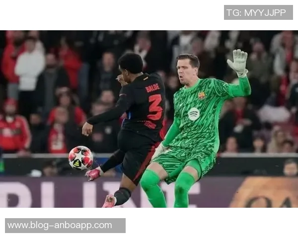 阿斯报导巴萨国王杯门将人选什琴斯尼或将首发特尔施特根缺阵已久 阿斯报导巴萨国王杯门将人选什琴斯尼或将首发特尔施特根缺阵已久